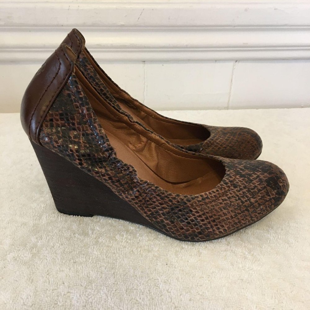 NWT Lucky Brand Sz. 7.5 LK Gaill Snake Wedge Shoes